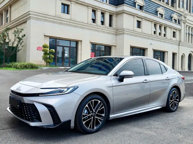 Фотография автомобиля — Toyota Camry