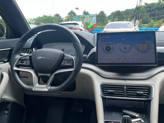 BYD Song PLUS — Фото автомобиля 13