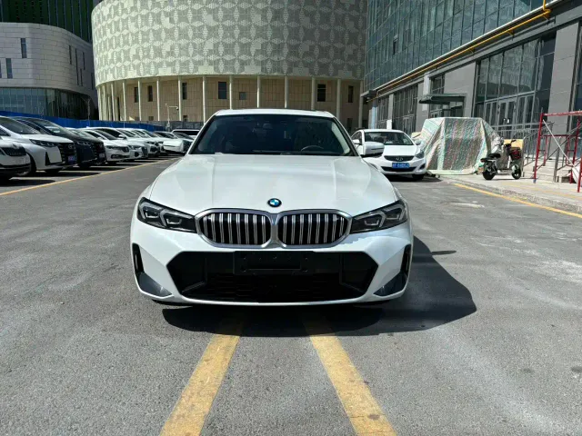 BMW 3 Series — Фото автомобиля 2