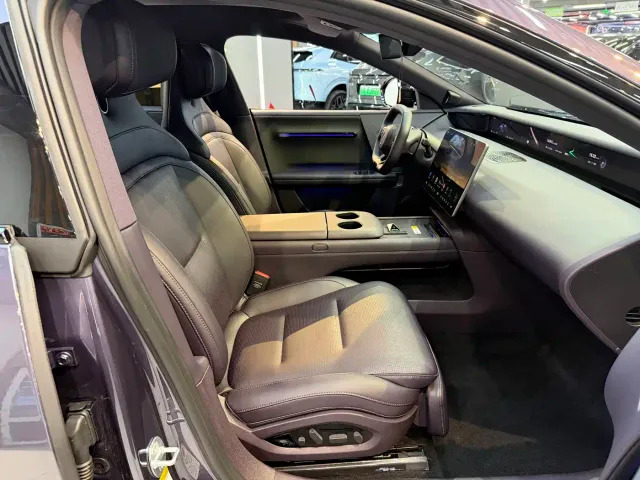 Avatr 06 — Фото автомобиля 25