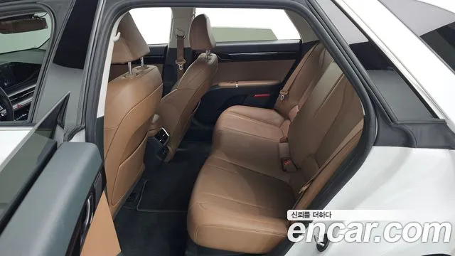 Hyundai Grandeur Grandeur (GN7) 2.5 Бензин 2WD — Фото автомобиля 4