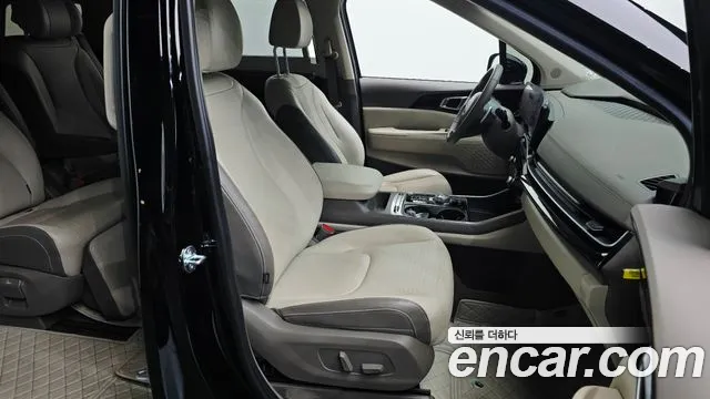 Kia Carnival Generation 4 — Фото автомобиля 16
