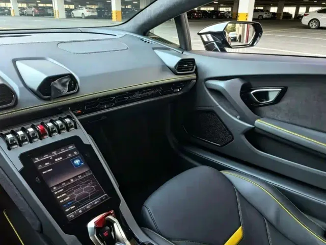 Lamborghini Huracan — Фото автомобиля 10