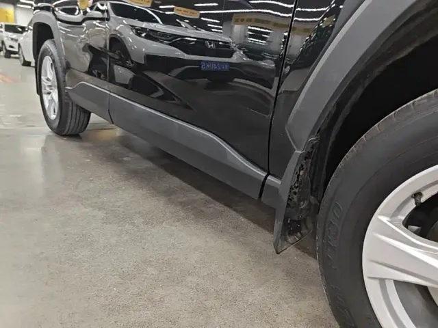 Toyota RAV4 — Фото автомобиля 20