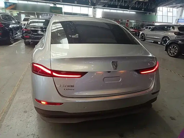 Roewe D7 — Фото автомобиля 5