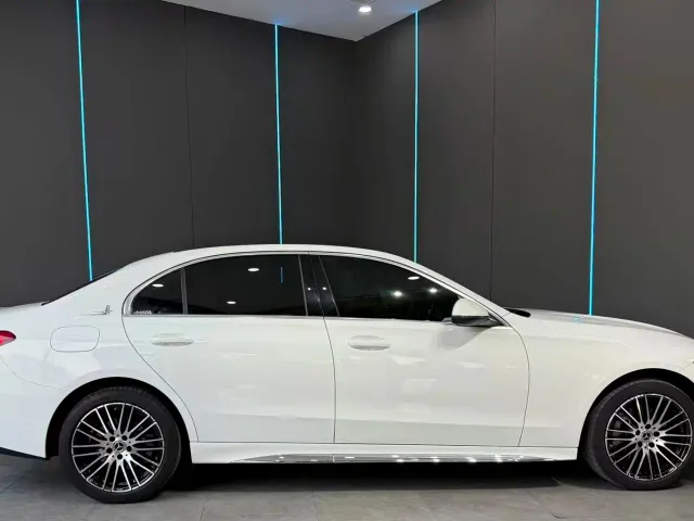 Mercedes-Benz C-Class — Фото автомобиля 5