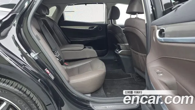 Hyundai Grandeur New — Фото автомобиля 12
