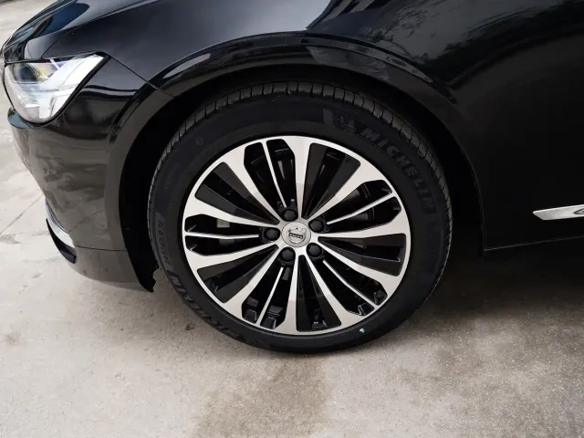 Volvo S90 — Фото автомобиля 16