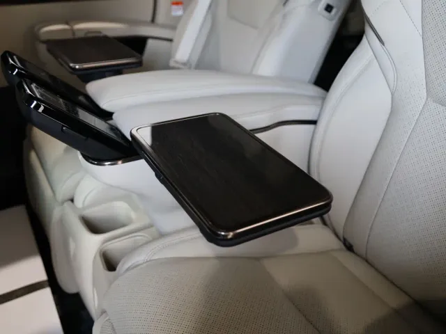 Toyota Vellfire — Фото автомобиля 16