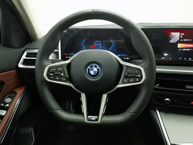 BMW i3 — Фото автомобиля 11
