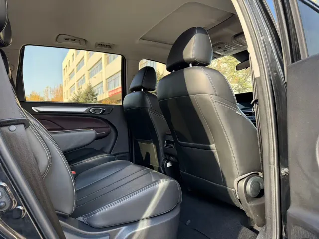 GAC Trumpchi M6 — Фото автомобиля 15
