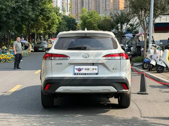 Toyota Corolla Cross — Фото автомобиля 5