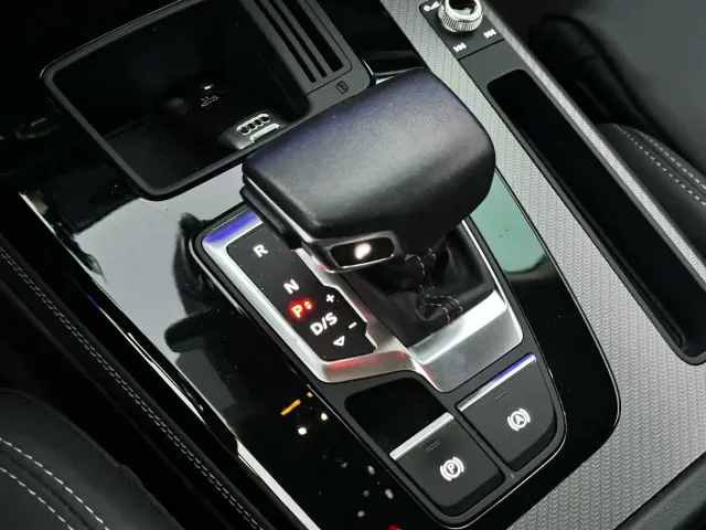Audi Q5L — Фото автомобиля 5