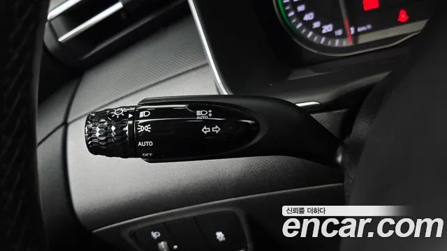 Hyundai Tucson Tucson (NX4) Дизель 2.0 2WD — Фото автомобиля 29