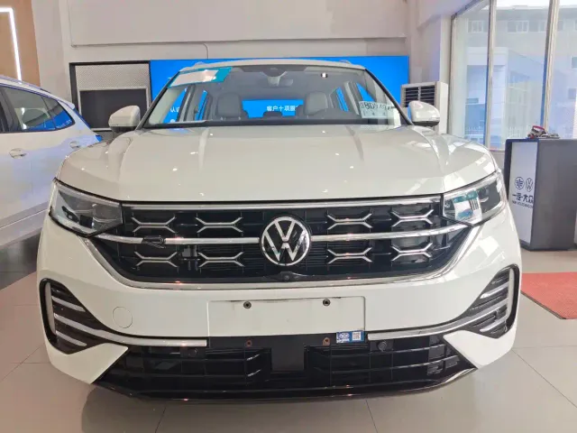 Volkswagen Tayron — Фото автомобиля 2