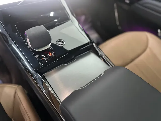 Land Rover Range Rover Sport — Фото автомобиля 14