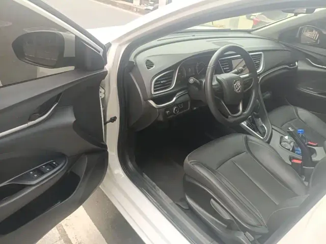 Buick Excelle — Фото автомобиля 15