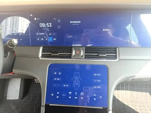 Li Auto ONE — Фото автомобиля 12