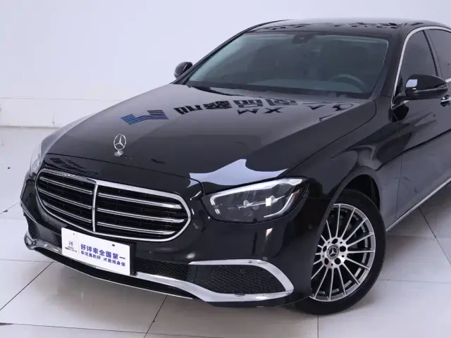Mercedes-Benz E-Class — Фото автомобиля 3