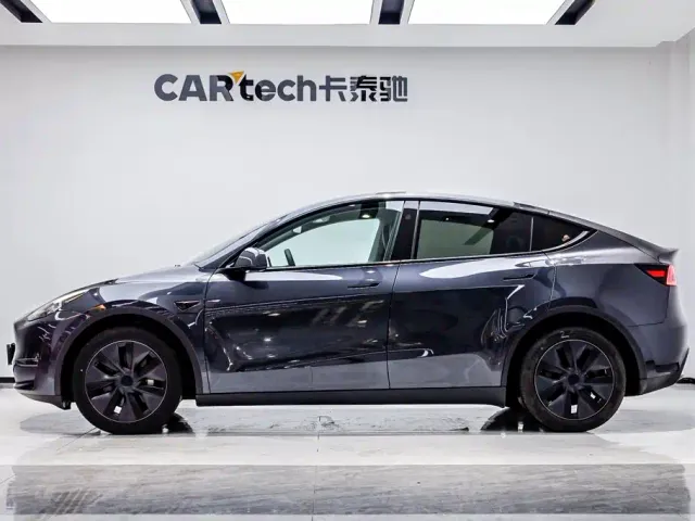 Tesla Model Y — Фото автомобиля 3