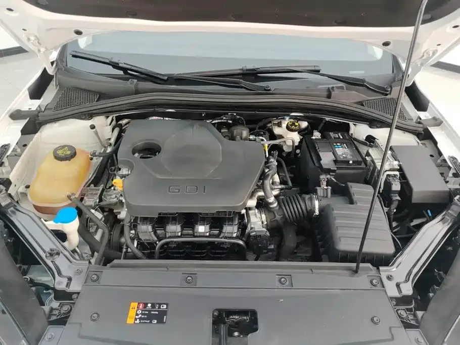Roewe Roewe i5 2023 1.5L CVT Honor Edition — Фото автомобиля 10