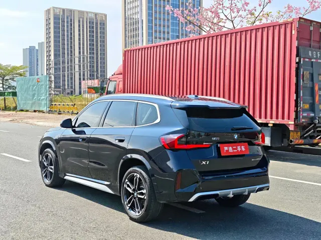 BMW X1 — Фото автомобиля 4