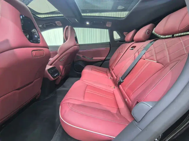 Denza Z9GT — Фото автомобиля 10