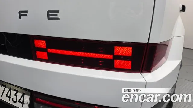 Hyundai Santa Fe MX5 — Фото автомобиля 8