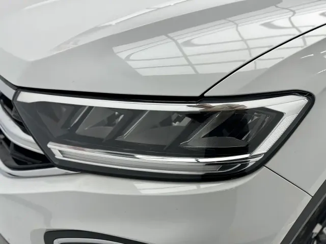 Volkswagen T-Roc — Фото автомобиля 11