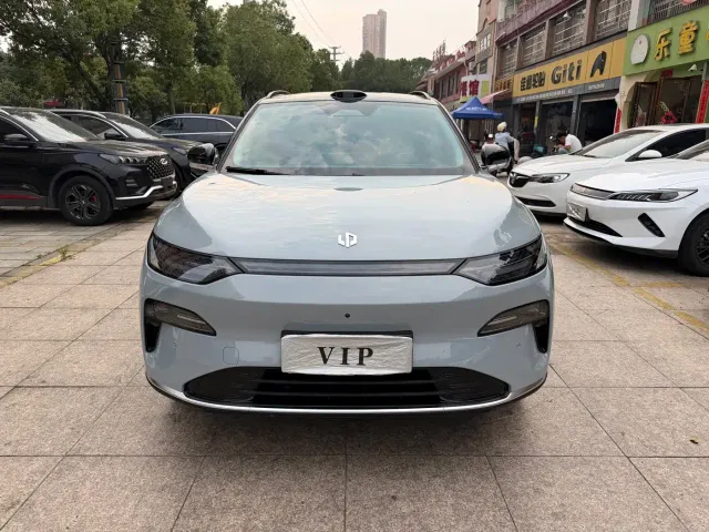 Leapmotor C11 — Фото автомобиля 2