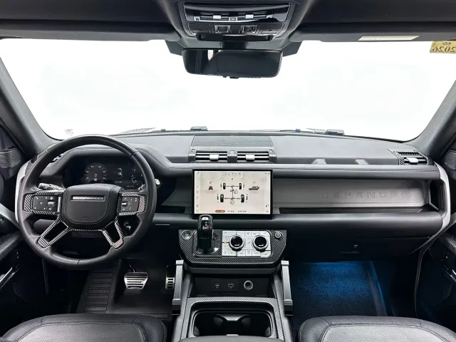 Land Rover Defender — Фото автомобиля 19