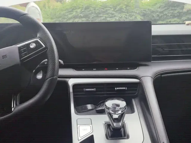 Roewe RX5 — Фото автомобиля 10
