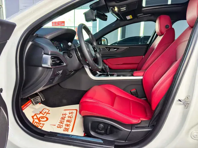 Jaguar XEL — Фото автомобиля 5