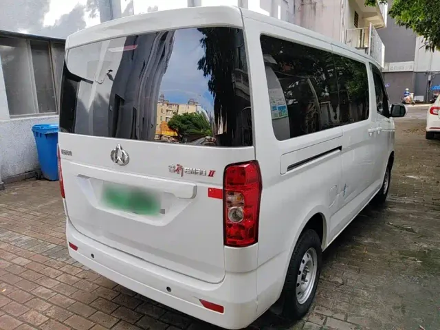 Changan Ruixing EM60 — Фото автомобиля 6