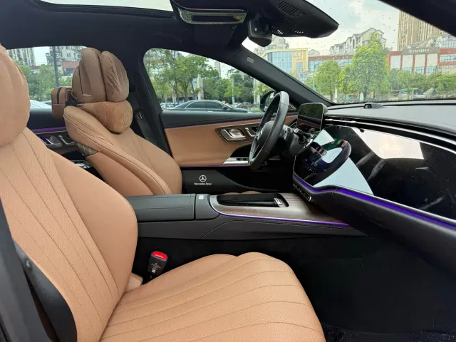Mercedes-Benz E-Class — Фото автомобиля 13