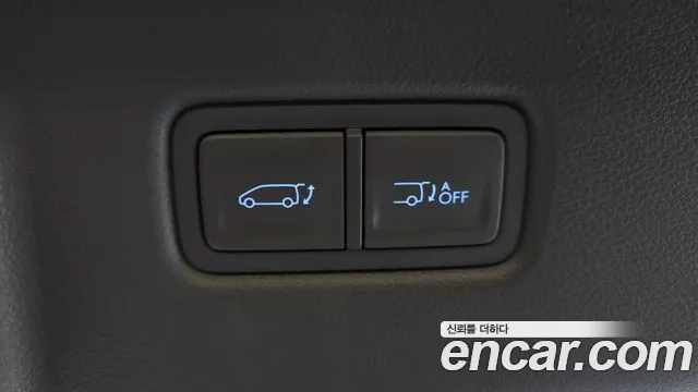 Hyundai Staria Staria 4WD Lounge 9 мест — Фото автомобиля 30