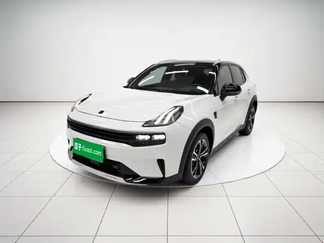 Фотография автомобиля — Lynk & Co 06