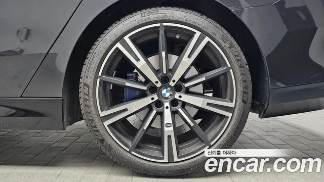 BMW 5-Series 5 серия (G60) 530i xDrive M Sport — Фото автомобиля 19