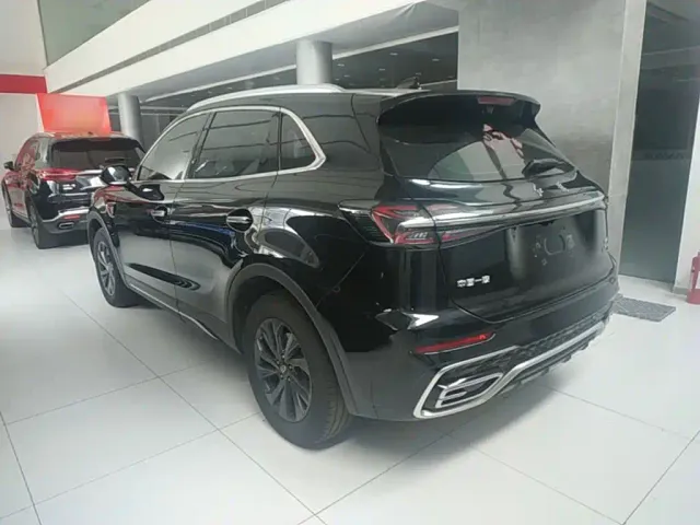 Hongqi HS5 — Фото автомобиля 4
