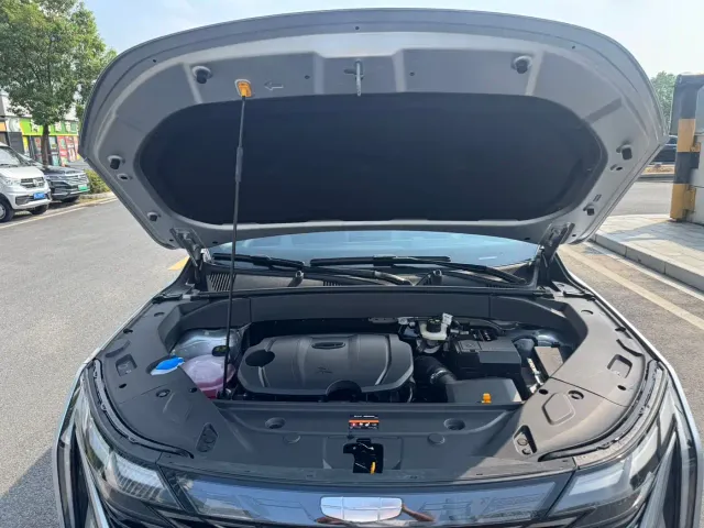Geely Boyue L — Фото автомобиля 17