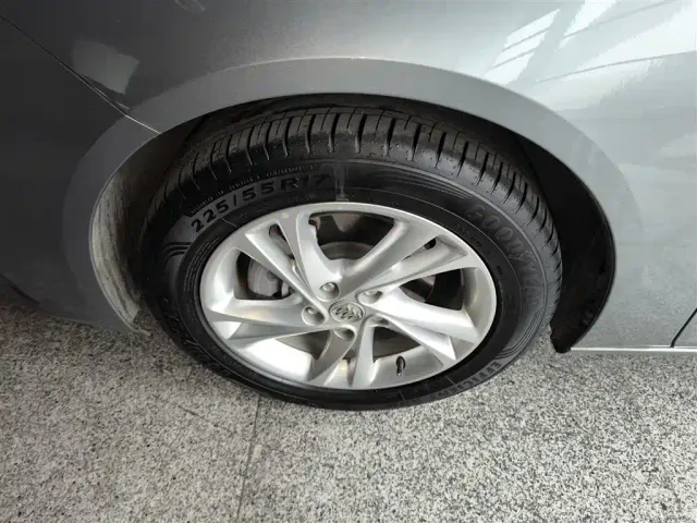 Buick Regal — Фото автомобиля 21