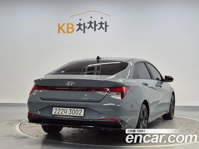 Hyundai Avante CN7 — Фото автомобиля 3