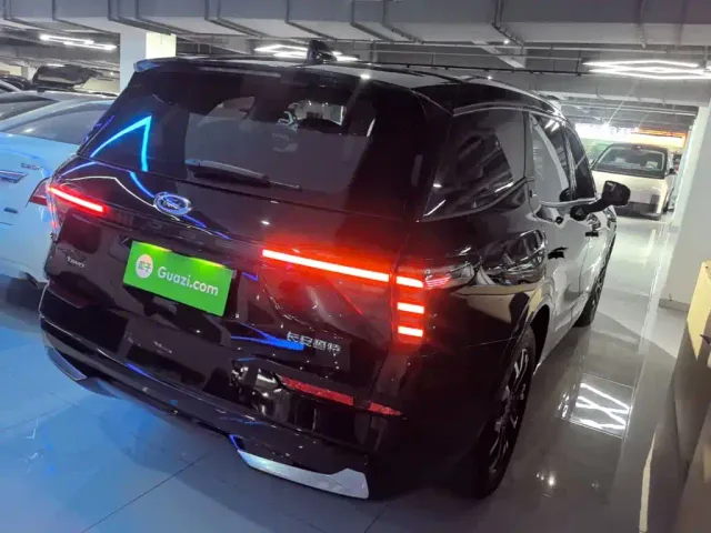 Ford Edge — Фото автомобиля 6