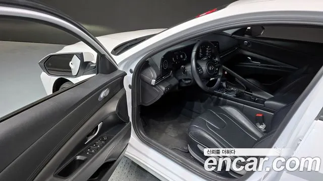 Hyundai AVANTE Новый Avante (CN7) — Фото автомобиля 10