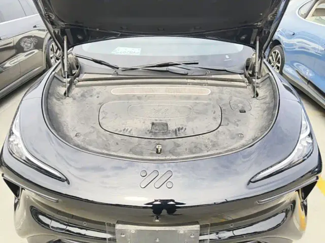IM Motors LS6 — Фото автомобиля 19
