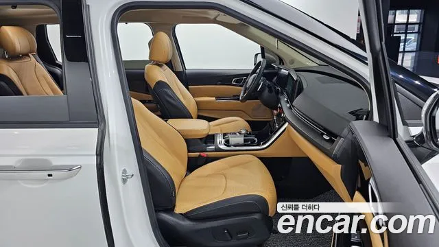 Kia Canival — Фото автомобиля 11