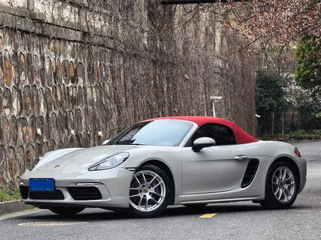 Porsche 718 — Фото автомобиля 10