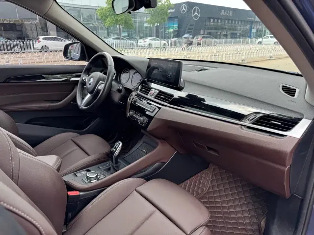 BMW X1 — Фото автомобиля 12