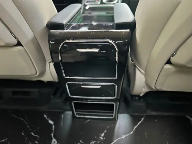 Toyota Granvia — Фото автомобиля 15