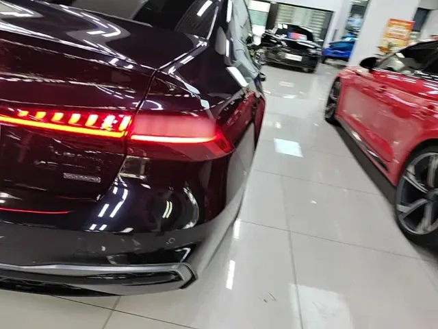 Audi A7L — Фото автомобиля 7